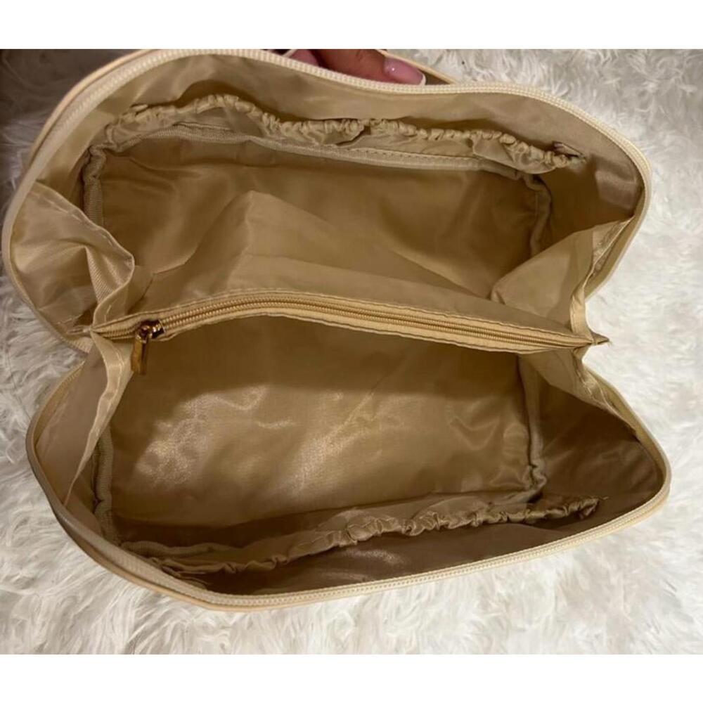 makeup bag - Picture 2 of 3